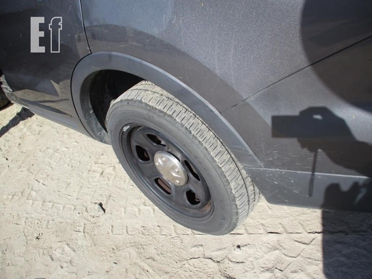 2014-ford-explorer-image-16