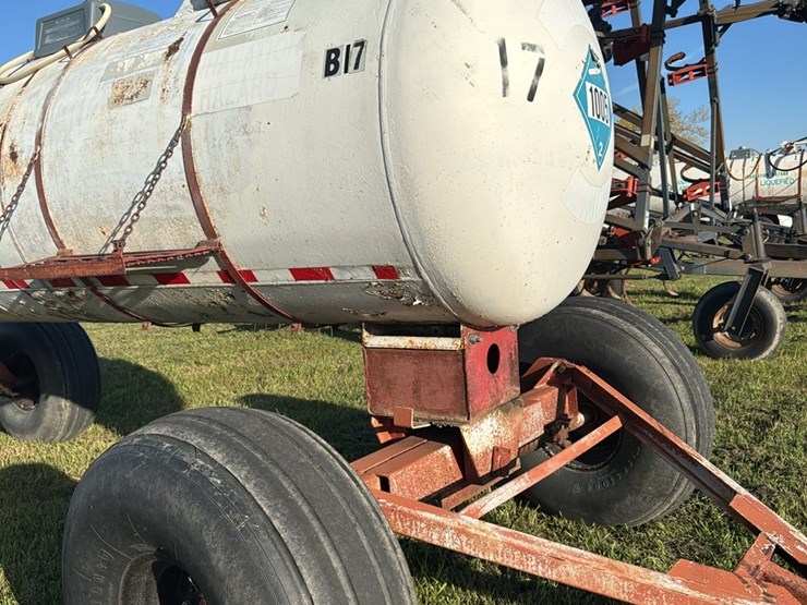 11-5-1450-gallon-nh3-tank,-16.5l---16.1-tires-image-14