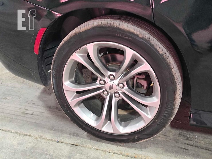 2018-dodge-charger-image-21