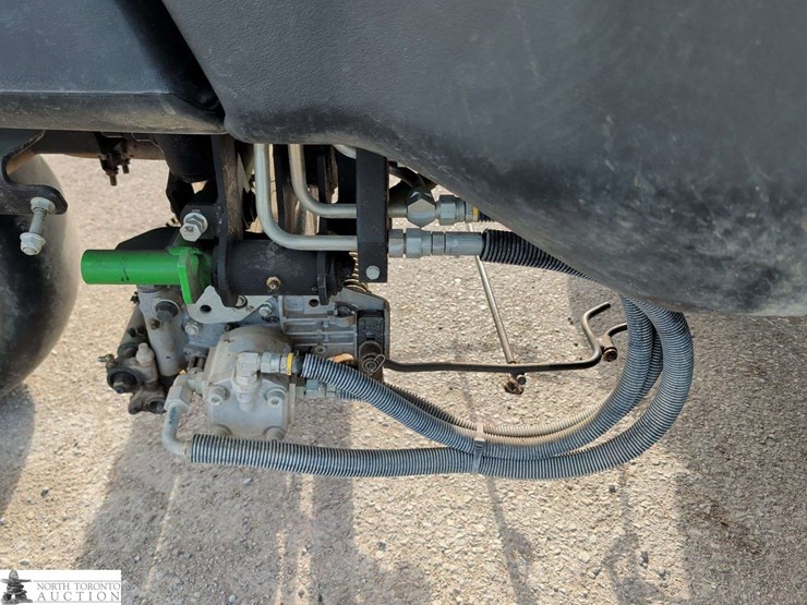 2015-john-deere-2500-image-23