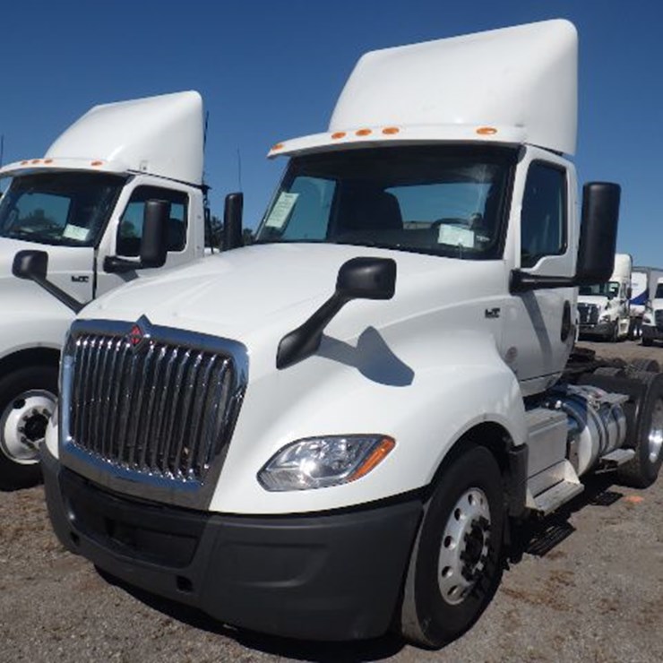 2019 INTERNATIONAL LT