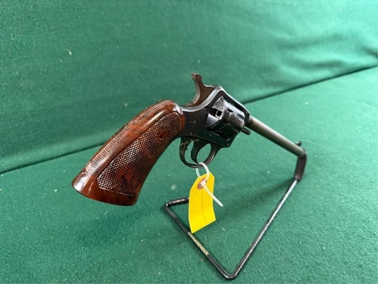 h&r-mdl.922-22cal-revolver-image-2