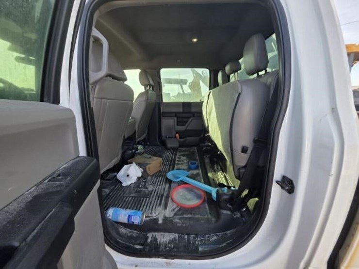 2021-ford-f250-image-7