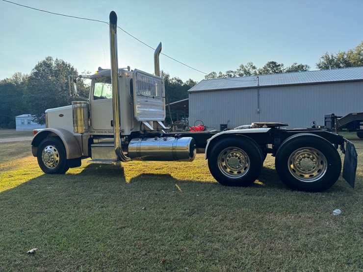 2006-peterbilt-379-image-4