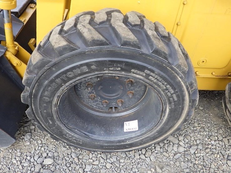 toyota-sdk8-skid-steer-loader-image-15