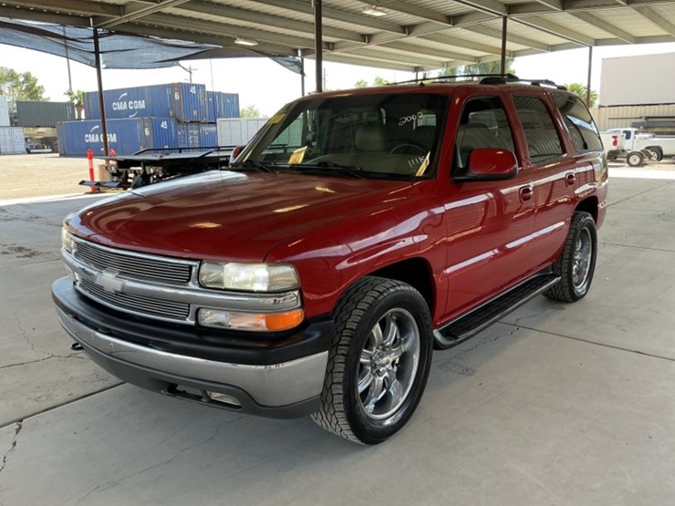 2002-chevrolet-tahoe-image-4