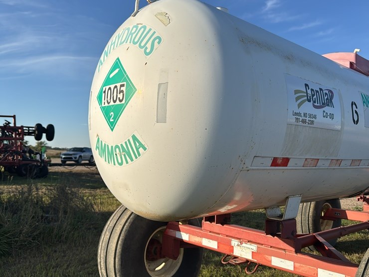 11-20-1450-gallon-nh3-tank,-16.5l---16.1-tires-image-10