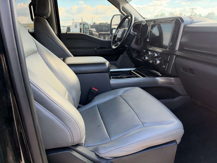 2023-ford-f450-image-19