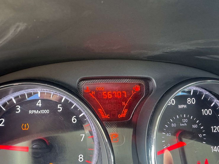2014-nissan-versa-sv-4dr-sedan---56,707-actual-miles-image-26