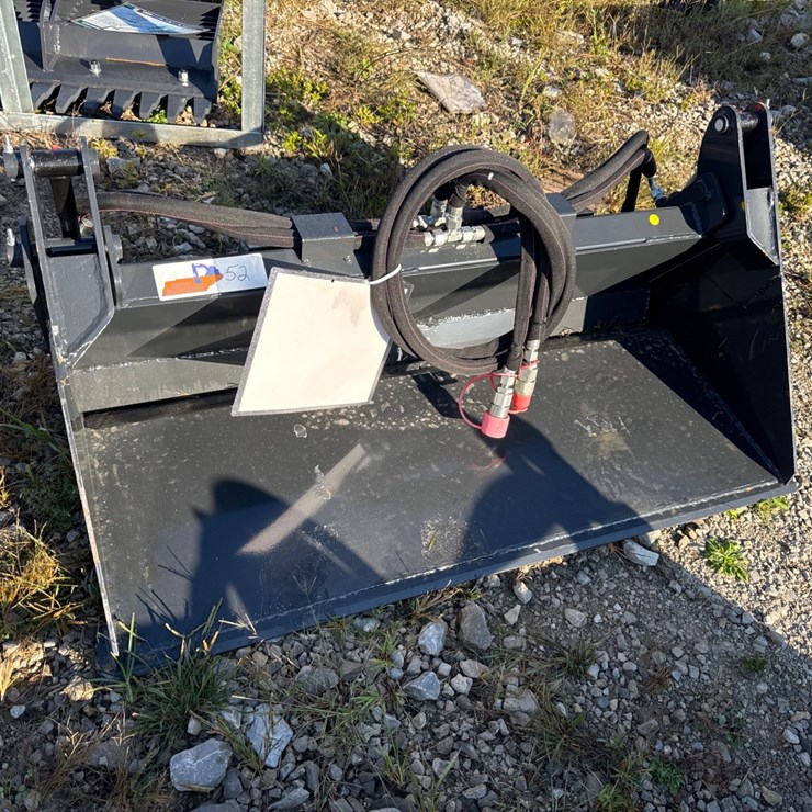 #52 • Mini skid steer combination bucket