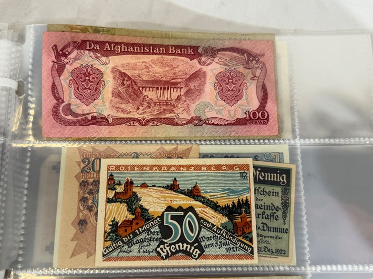 #40307-•-foreign-currency-bank-notes-image-150