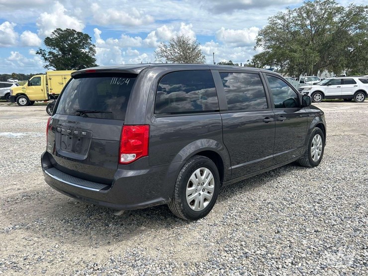 2020-dodge-grand-caravan-image-3