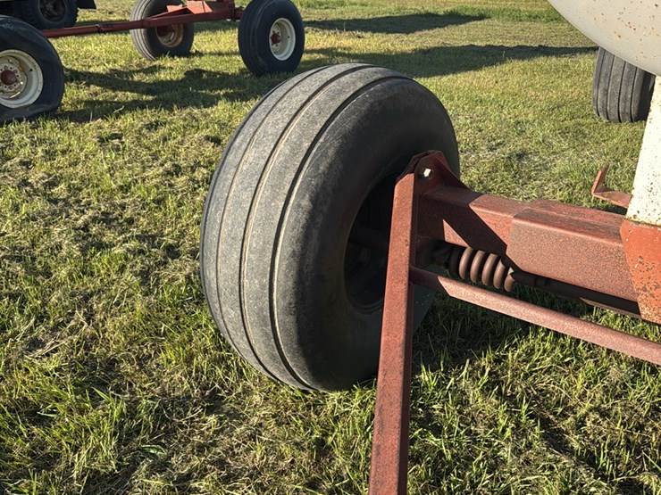 11-1.-1450-gallon-nh3-tank,-16.5l-16.1-tires-image-5