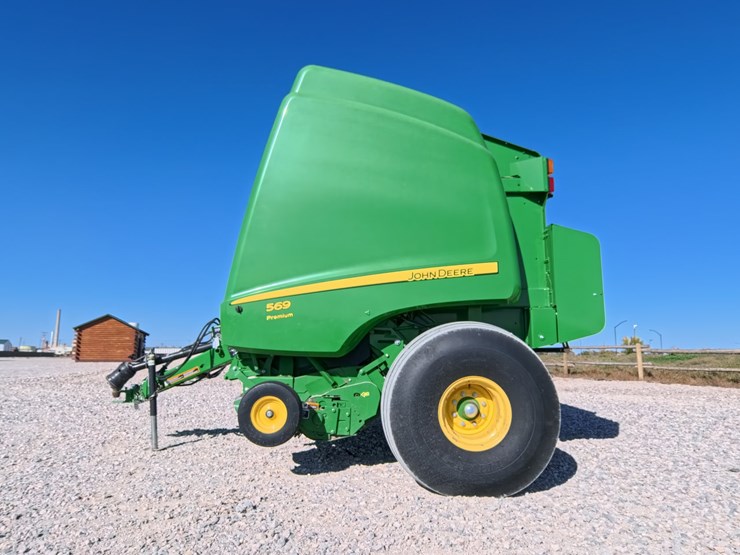 john-deere-569-premium-image-1