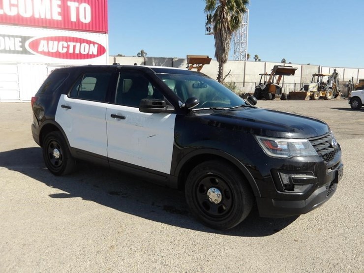 2019-ford-explorer-image-3