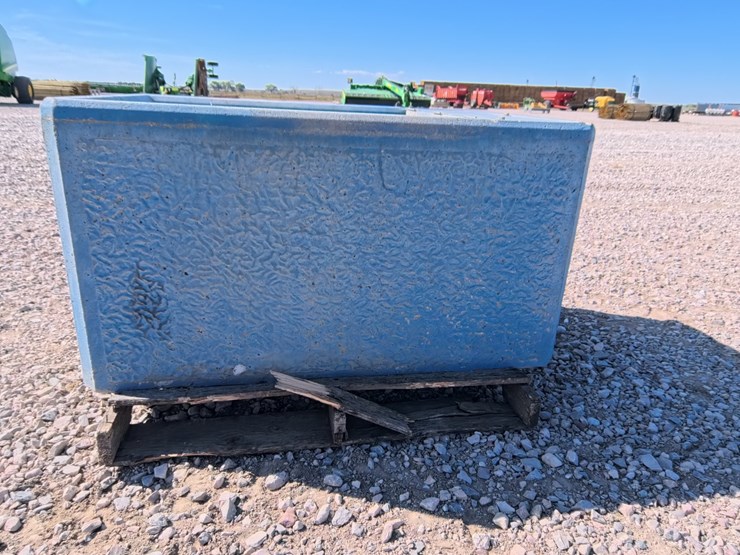 #2074-•-johnson-concrete-livestock-waterer-image-2