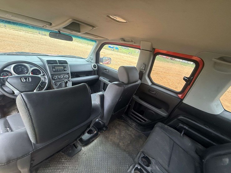 2005-honda-element-image-16