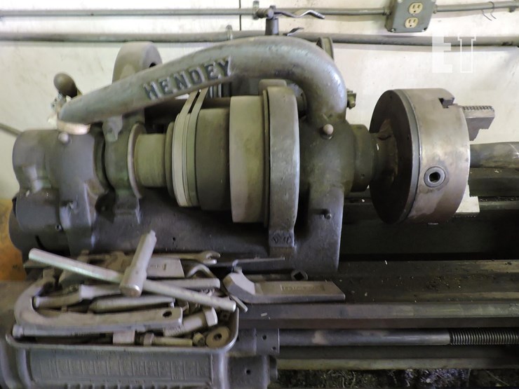 hendey,-14x5-metal-lathe,-3-phase,-working-image-3
