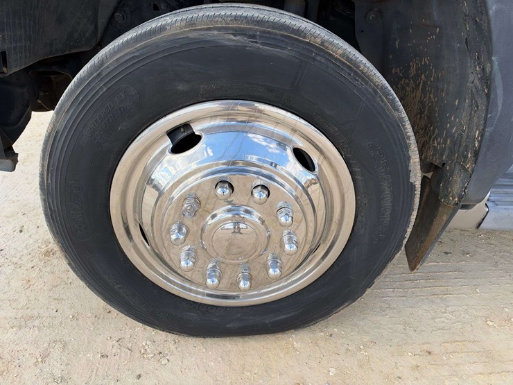 2008-ford-f550-image-23