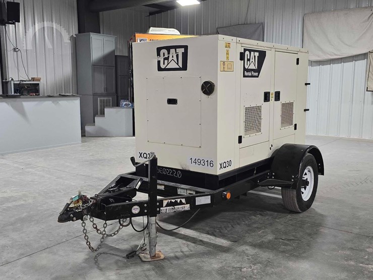 2015-caterpillar-xq30-image-3