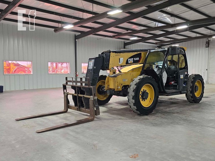 2018-caterpillar-tl642d-image-1