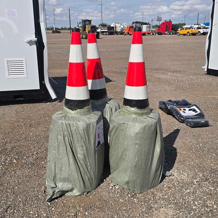 QTY (60) SAFETY TRAFFIC CONES