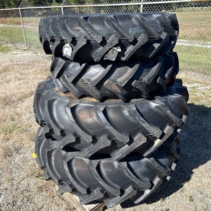 #1072 • R1 Ag Tires with Rims
