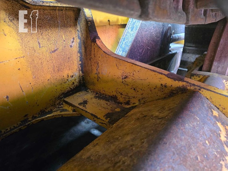 2020-deere-650k-image-36