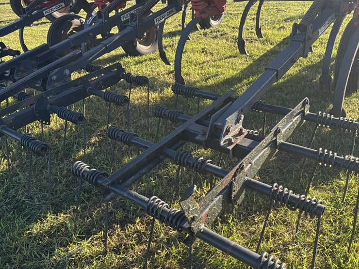 35'-flex-coil-chisel-plow,-floating-hitch,-very-good-harrows-image-18