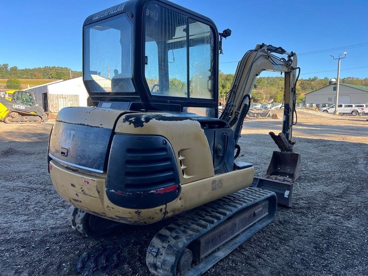 caterpillar-303.5-image-7