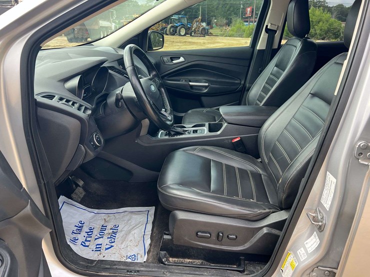 2019-ford-escape-image-10