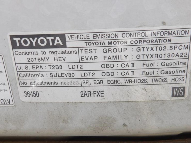 2016-toyota-rav4-xle-image-9