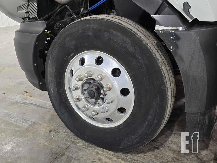 2011-international-prostar-image-27