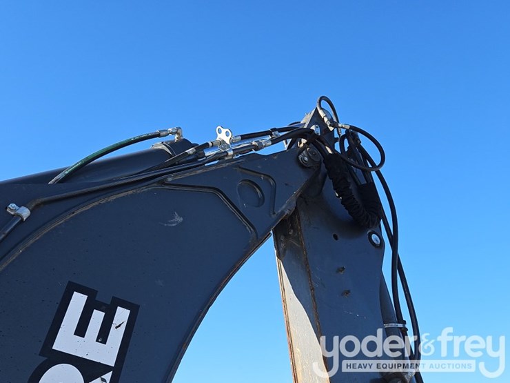2018-deere-410l-image-28
