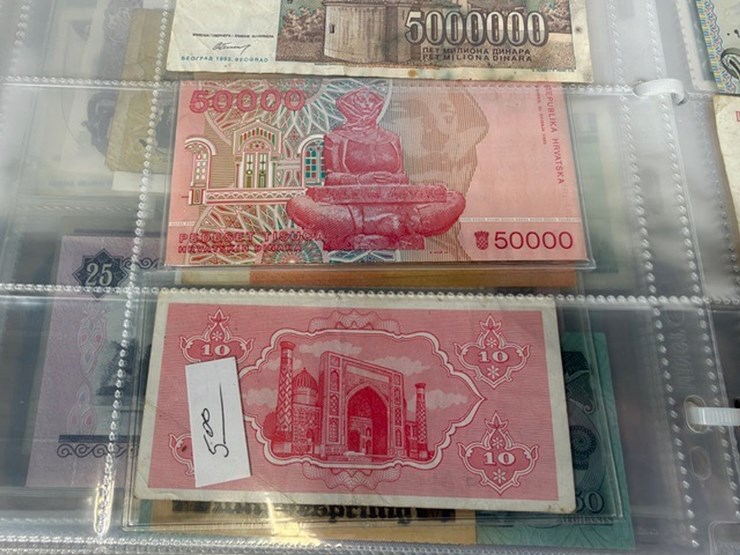 #40309-•-foreign-currency-bank-notes-image-111