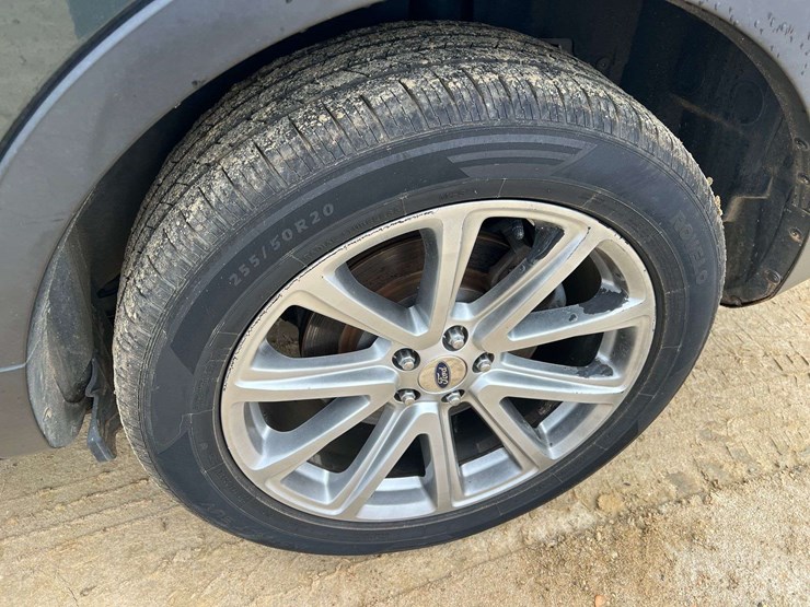 2016-ford-explorer-limited-image-25