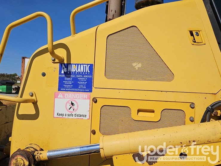 2015-komatsu-d61pxi-24-image-27