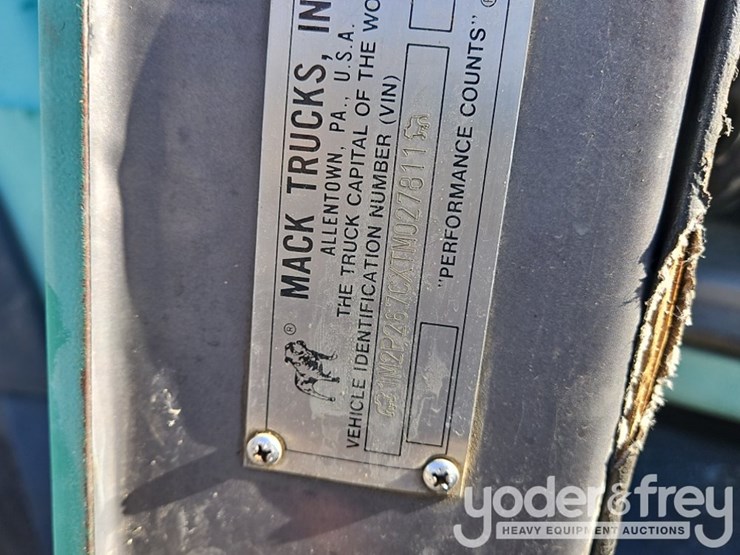 1996-mack-rb688s-image-4