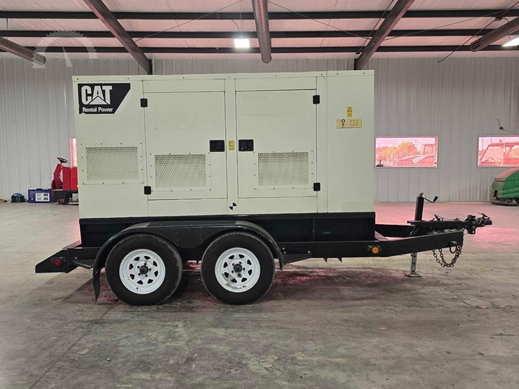 2013-caterpillar-xq60-6-image-6