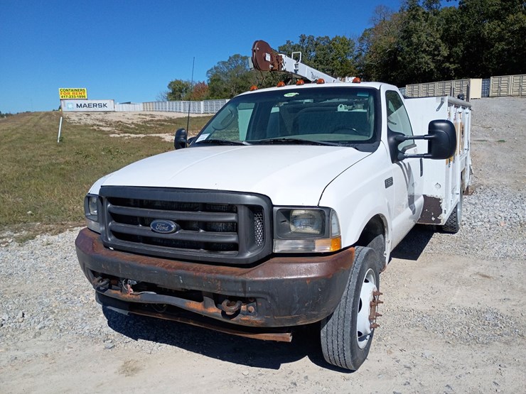 2003-ford-f550-image-15