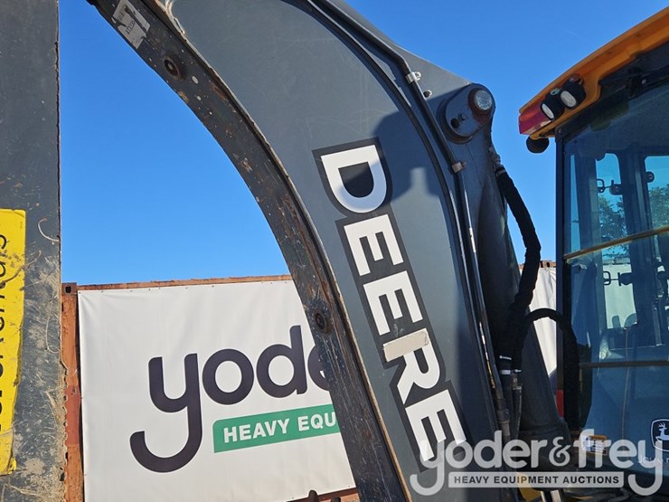 2018-deere-410l-image-33