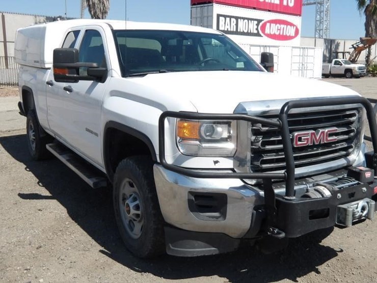 2015-gmc-2500-image-3