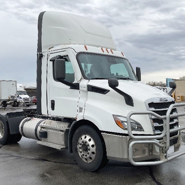 2021 FREIGHTLINER CASCADIA 116