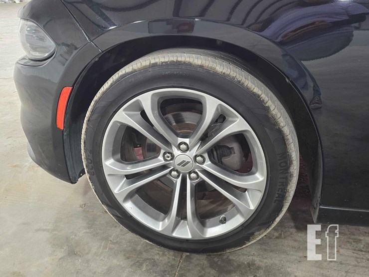 2018-dodge-charger-image-19