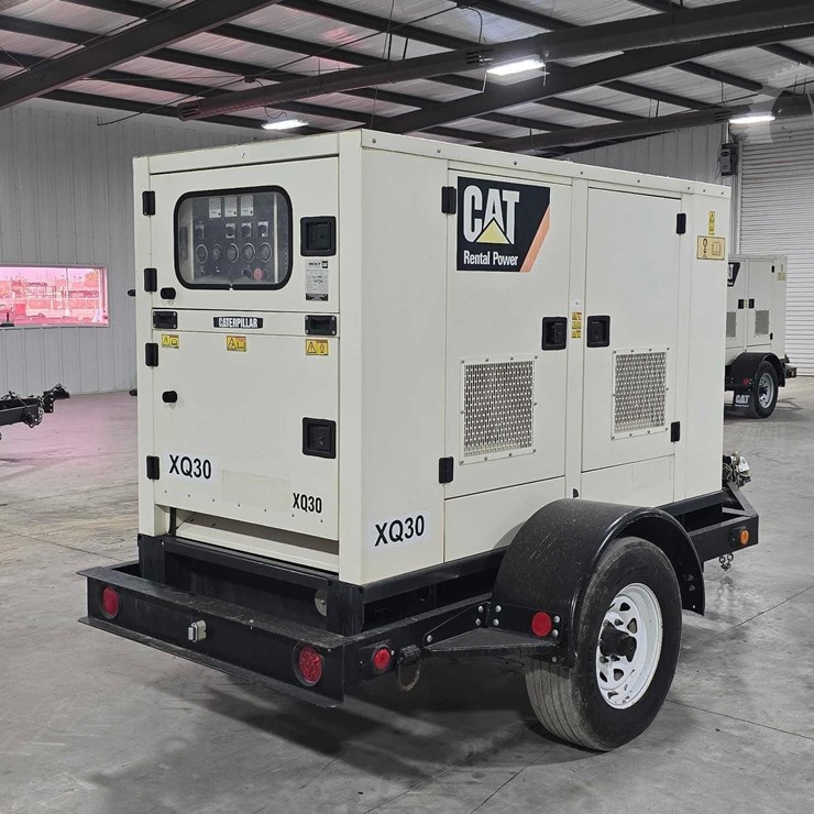 2015 CATERPILLAR XQ30
