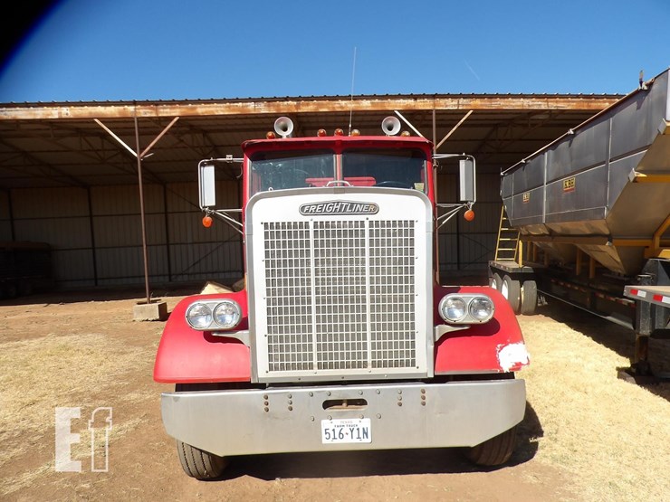 1984-freightliner-flc120-image-8