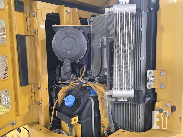 2019-caterpillar-315f-lcr-image-35