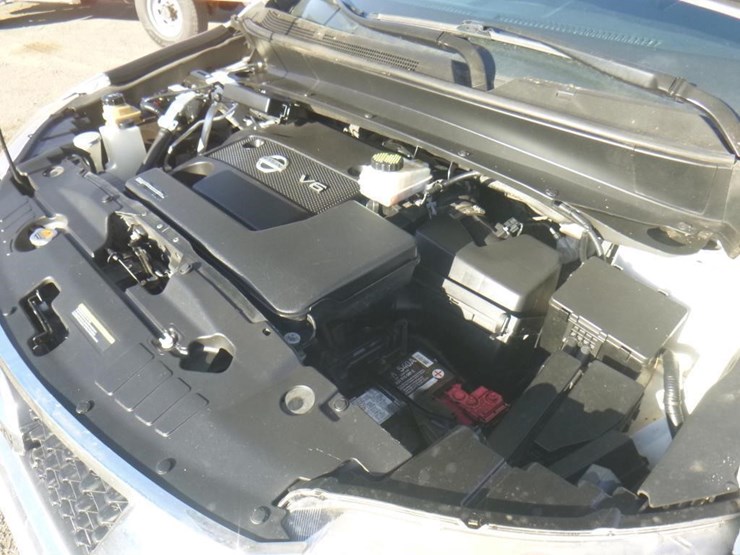 2013-nissan-pathfinder-image-10