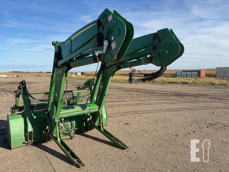 john-deere-640r-image-10