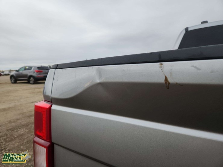 2022-ford-f250-image-33